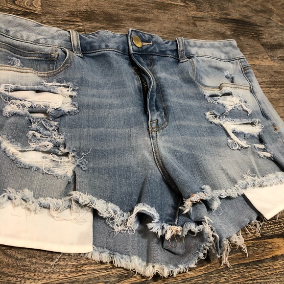 American Eagle Festival Hi-Rise Short 360 Stretch - Picture 3 of 7